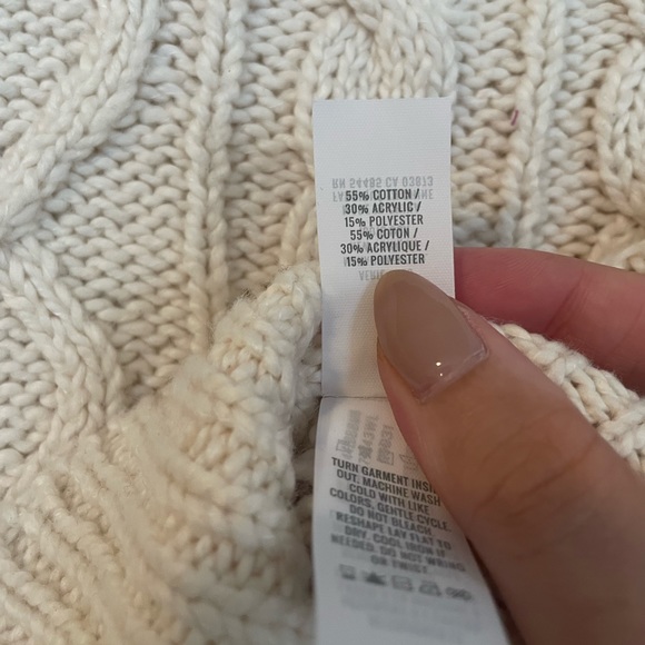 Women’s American Eagle Cable Knit Sweater Vest NWT - Picture 8 of 8